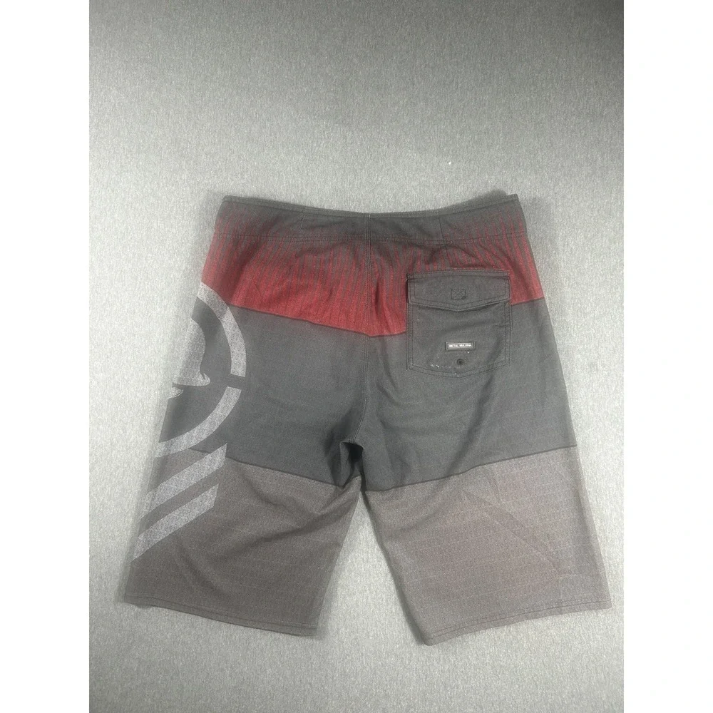 Metal Mulisha Men's Gray and Red Colorblock SkullBoard Shorts Size 34